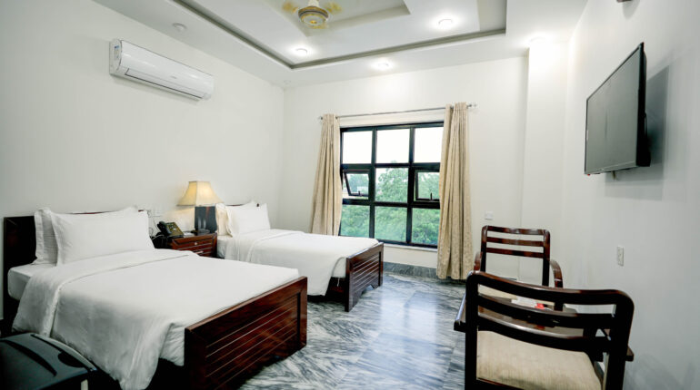 Deluxe Twin Room 1