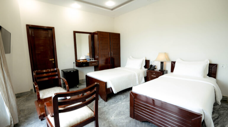 Interconnected Room Twin