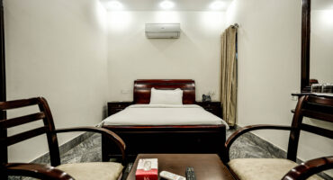 Standard Queen Room